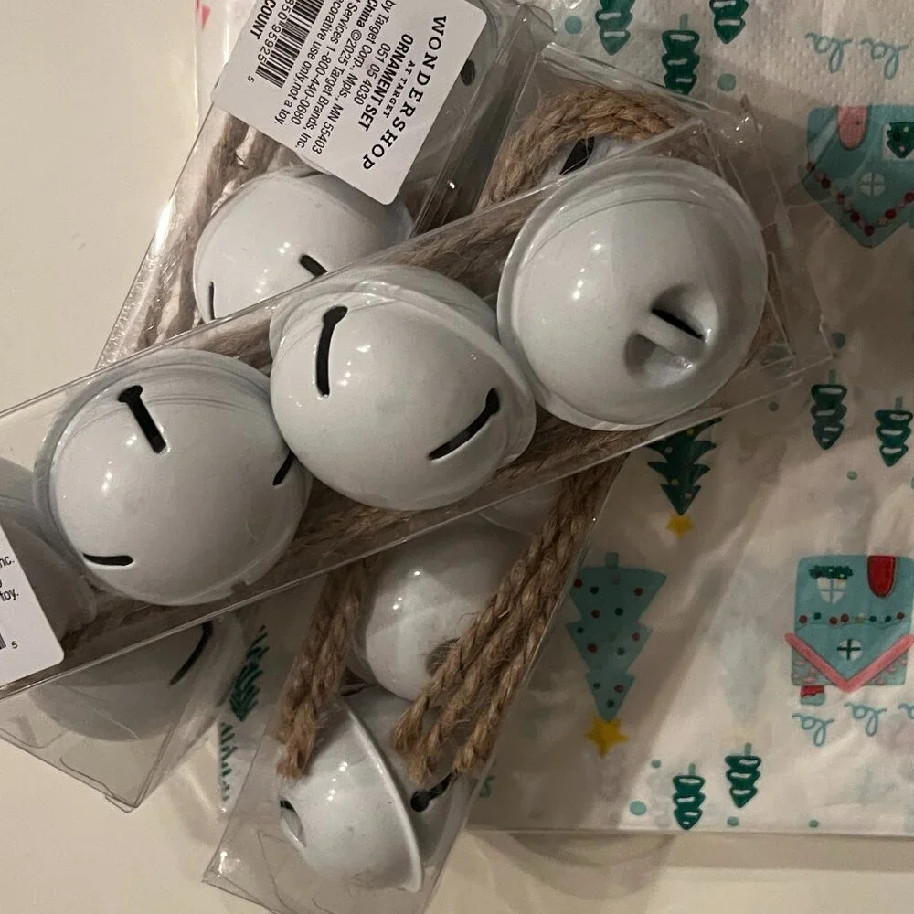 White‎ Bell Decor Sets With Holiday Napkins (new)